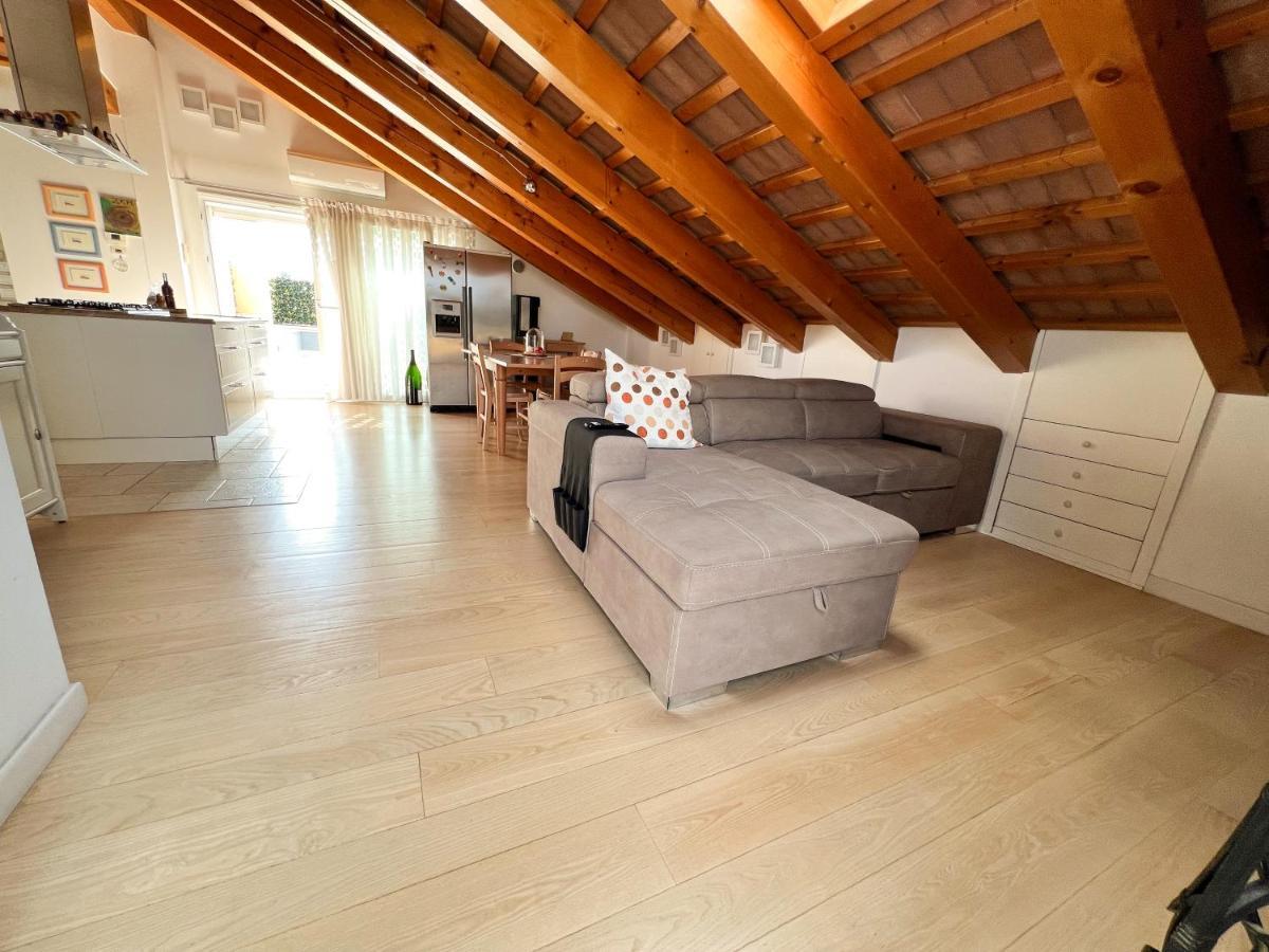 Erman House Mansarda Sulla Riviera Del Brenta Venezia Apartman Dolo Kültér fotó