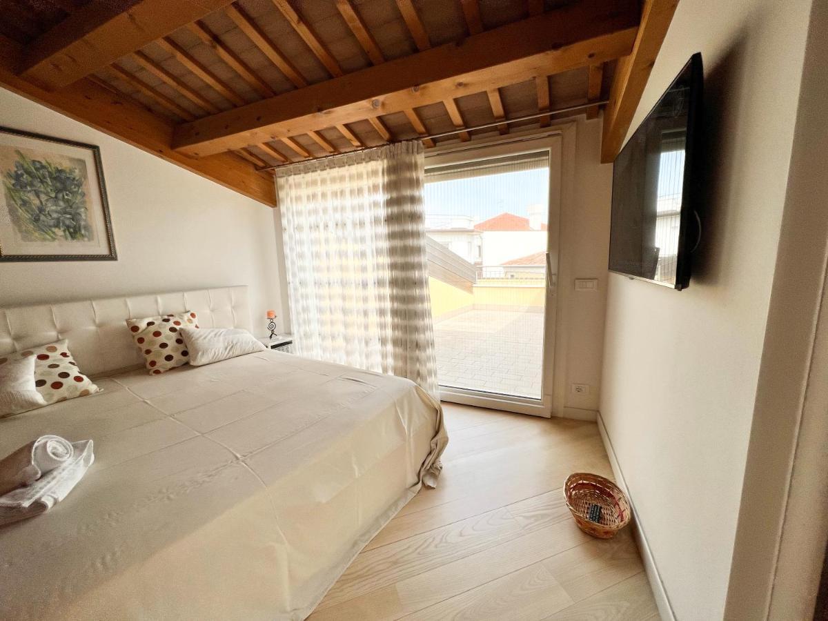 Erman House Mansarda Sulla Riviera Del Brenta Venezia Apartman Dolo Kültér fotó